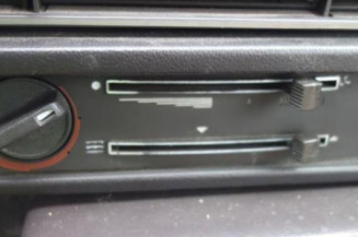 Poignee porte avant gauche AUDI 100 1