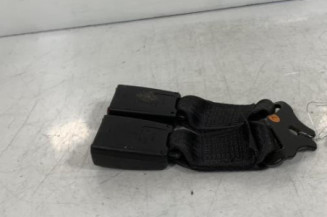 Attache ceinture arriere gauche MAZDA 121 3