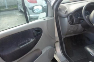 Aile avant droit RENAULT SCENIC 1