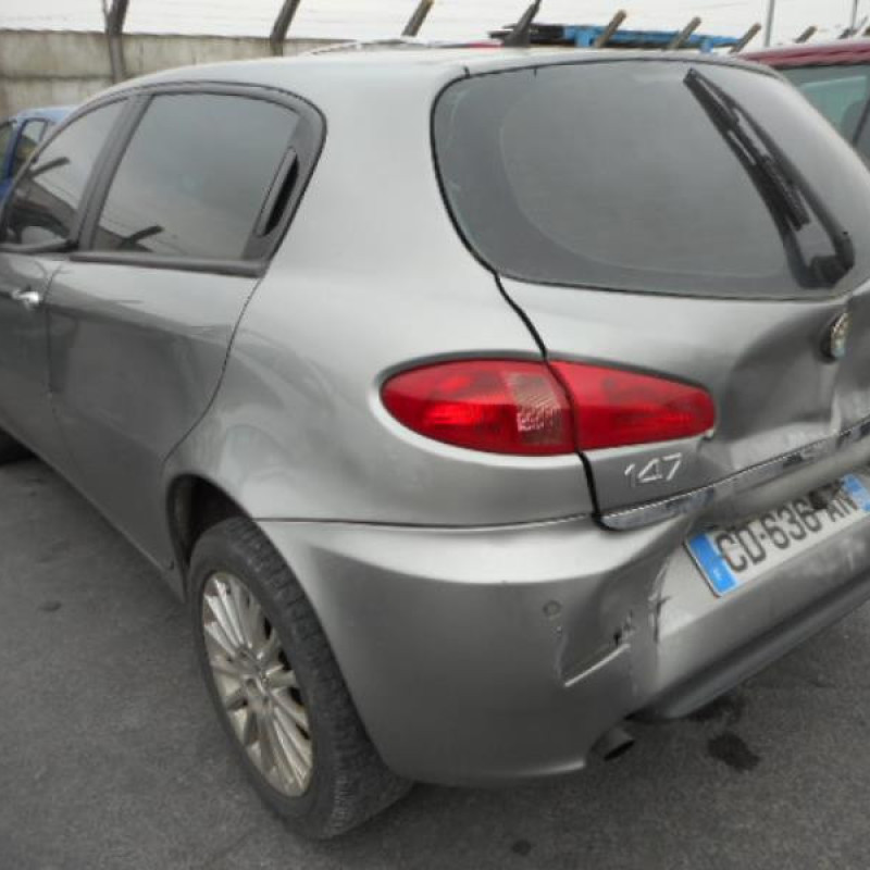 Anti brouillard droit (feux) ALFA ROMEO 147 Photo n°7