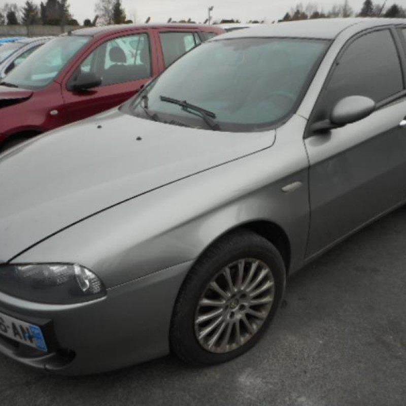 Anti brouillard gauche (feux) ALFA ROMEO 147 Photo n°3