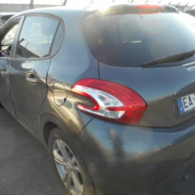 Vitre arriere gauche PEUGEOT 208 1 Photo n°4