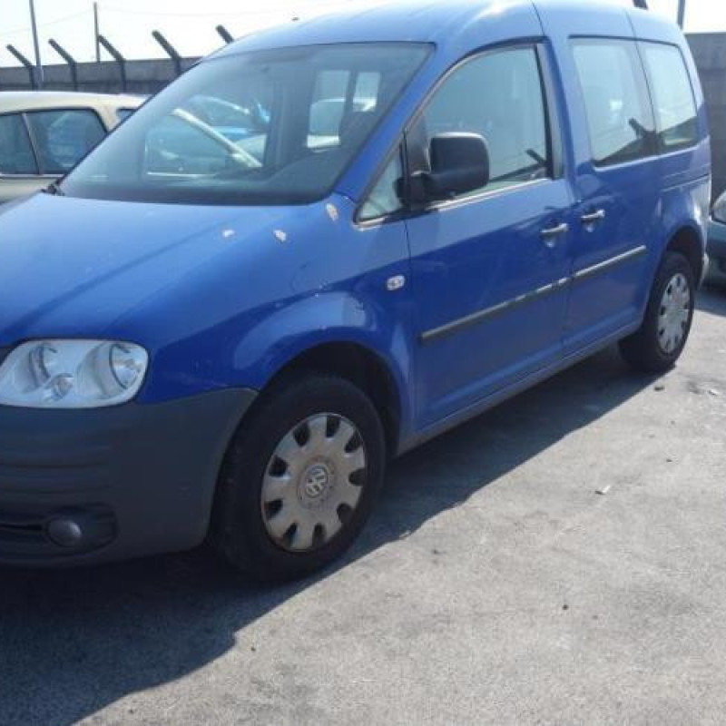 Pare choc arriere VOLKSWAGEN CADDY 3 Photo n°3