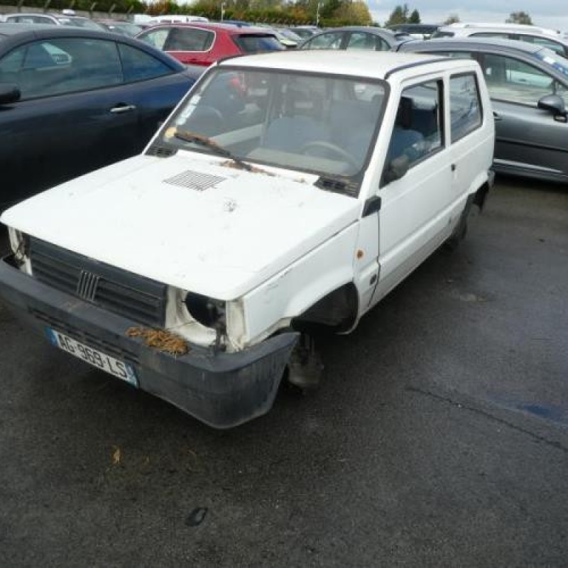 Calandre FIAT PANDA 1 Photo n°2