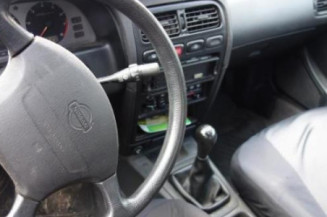 Calandre NISSAN PRIMERA 1