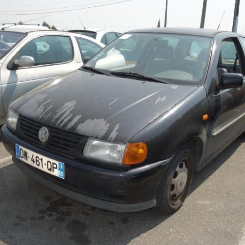 Pare choc arriere VOLKSWAGEN POLO 3 Photo n°3