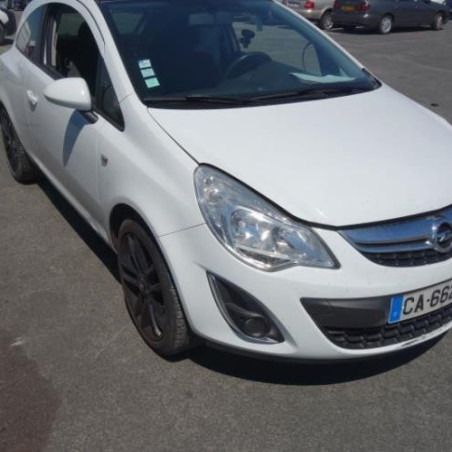 Vitre avant gauche OPEL CORSA D