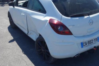 Vitre avant gauche OPEL CORSA D