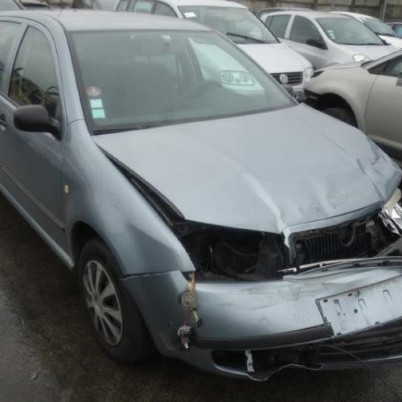 Attache ceinture arriere gauche SKODA FABIA 1 Photo n°5