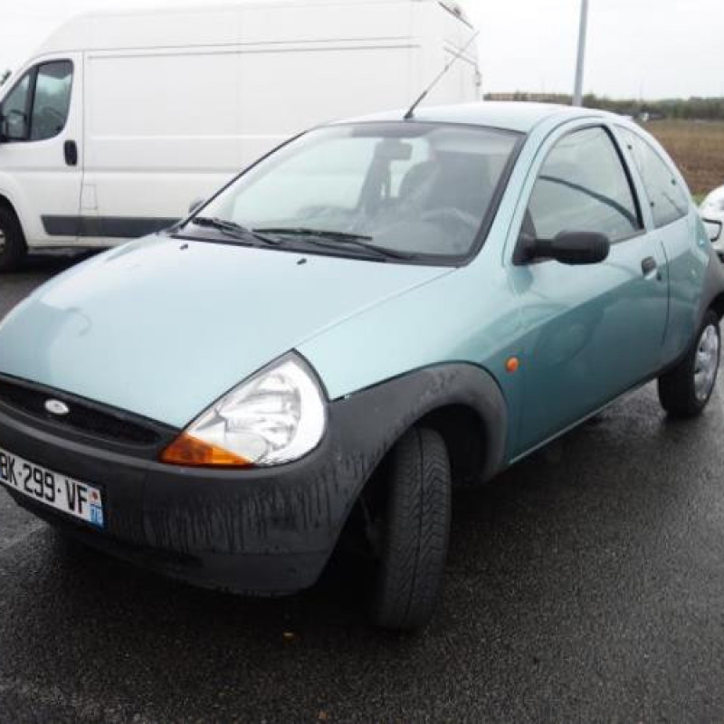 Attache ceinture arriere centrale FORD KA 1 Photo n°4