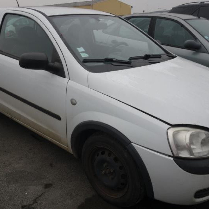 Attache ceinture arriere gauche OPEL CORSA C Photo n°3