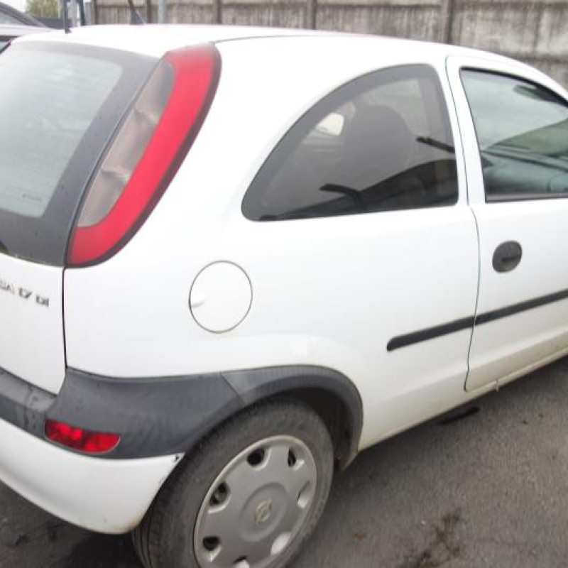 Attache ceinture arriere gauche OPEL CORSA C Photo n°4