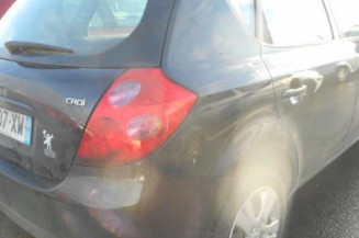 Boite a gants KIA CEE-D 1