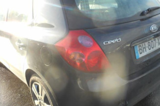 Boite a gants KIA CEE-D 1