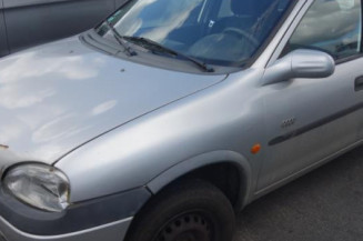 Leve vitre mecanique arriere droit OPEL CORSA B