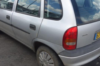 Pompe à carburant OPEL CORSA B