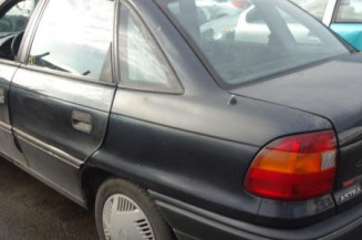 Leve vitre mecanique arriere gauche OPEL ASTRA F