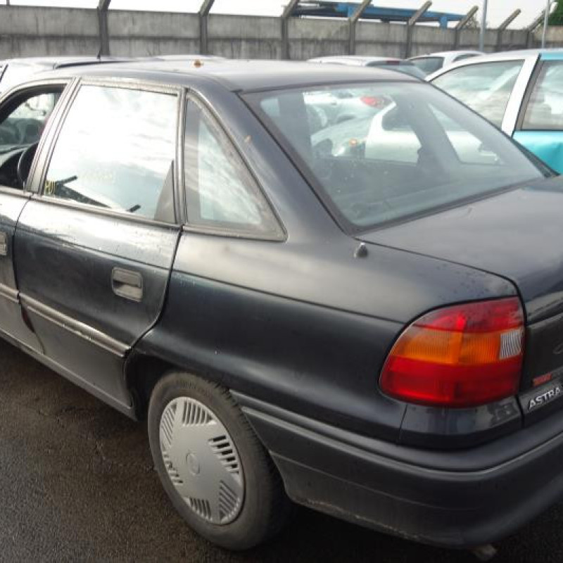 Leve vitre mecanique arriere gauche OPEL ASTRA F Photo n°5