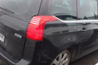 Poignee porte avant droit PEUGEOT 5008 1