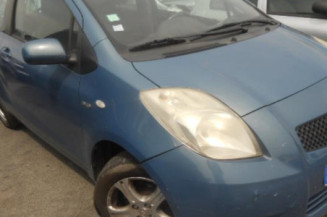 Custode arriere droit TOYOTA YARIS 2