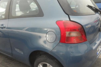 Boite a gants TOYOTA YARIS 2