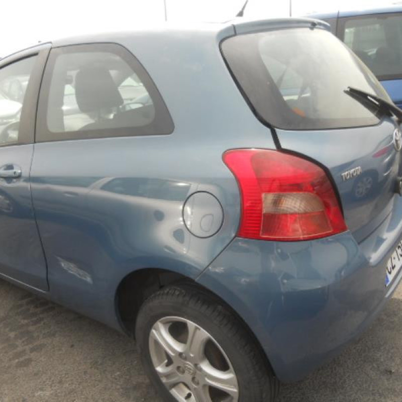 Boite a gants TOYOTA YARIS 2 Photo n°6