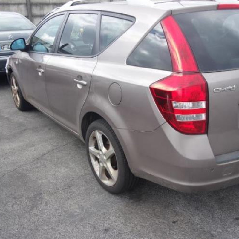 Boite a gants KIA CEE-D 1 SPORT WAGON Photo n°6