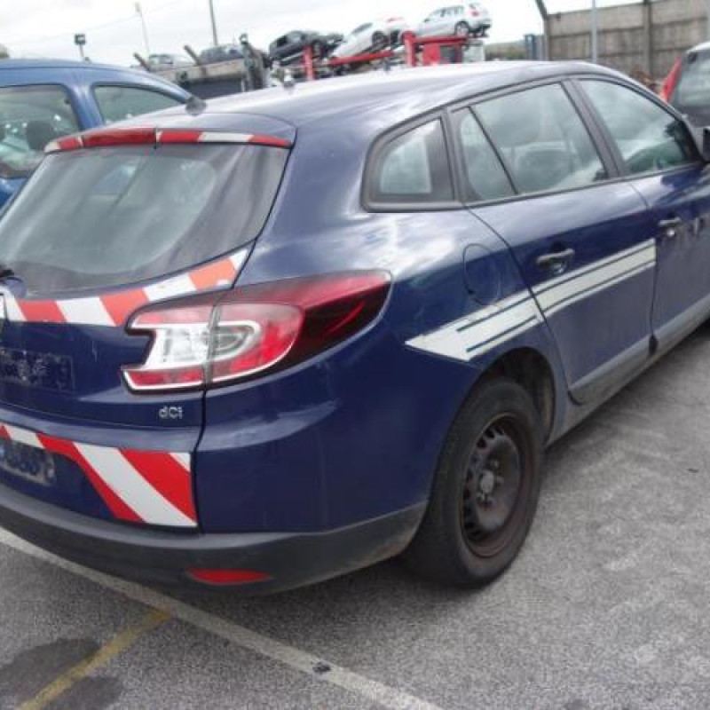 Pompe à carburant RENAULT MEGANE 3 Photo n°6