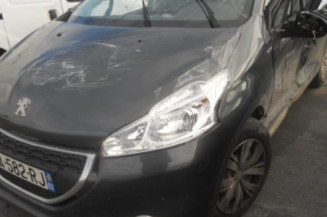 Pompe à carburant PEUGEOT 208 1