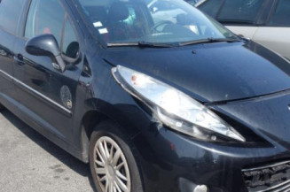 Pare choc arriere PEUGEOT 207