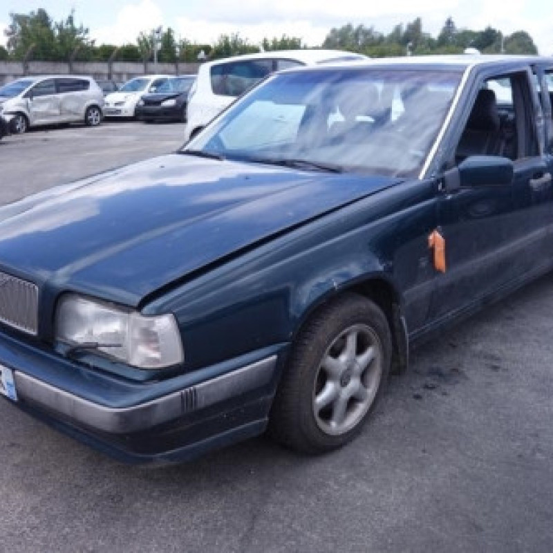 Pare choc arriere VOLVO 850 Photo n°6