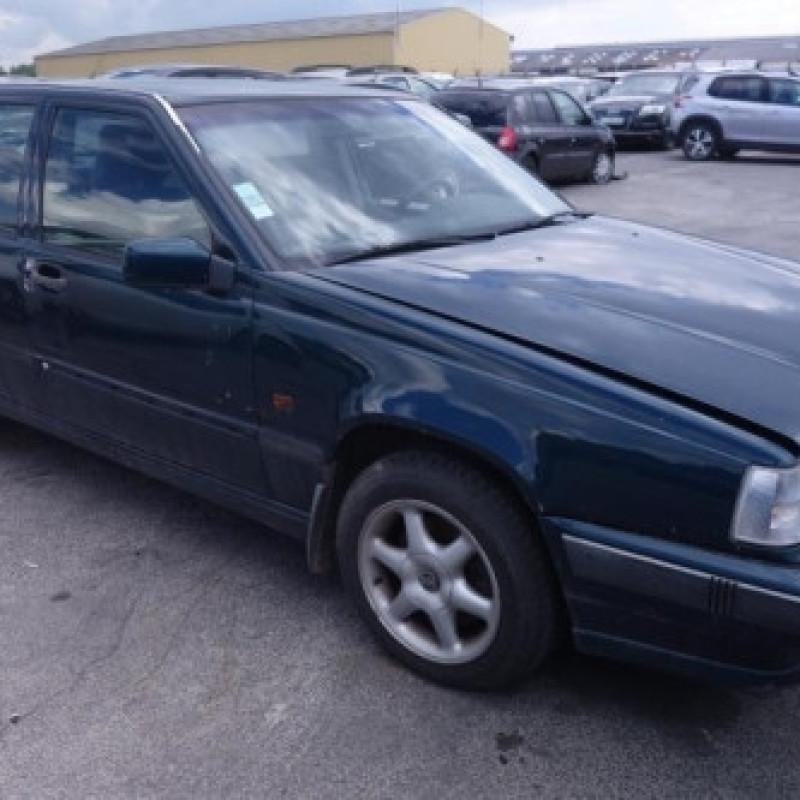 Pare choc arriere VOLVO 850 Photo n°7