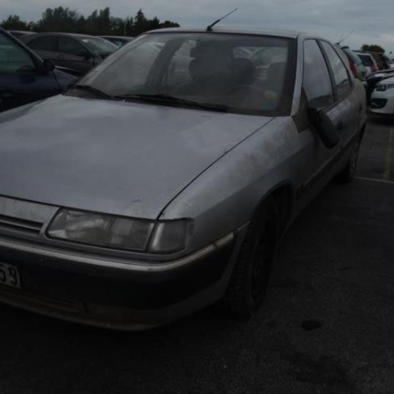 Pare choc arriere CITROEN XANTIA Photo n°8