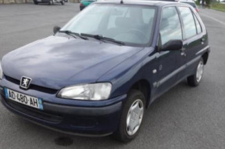 Pare choc arriere PEUGEOT 106