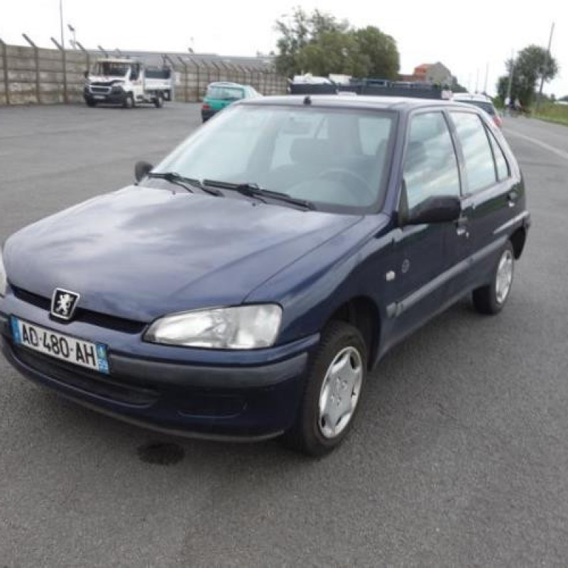 Pare choc arriere PEUGEOT 106 Photo n°3