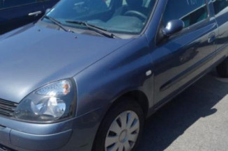 Pare choc arriere RENAULT CLIO 2