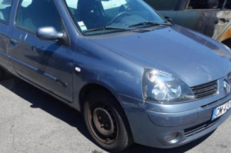 Pare choc arriere RENAULT CLIO 2