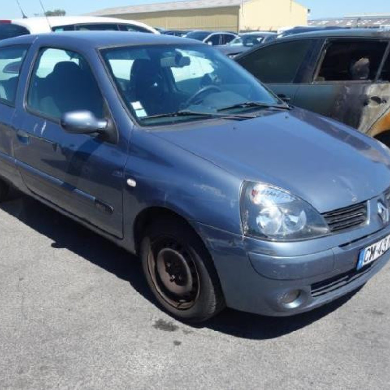 Pare choc arriere RENAULT CLIO 2 Photo n°6