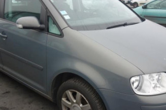 Plage arriere VOLKSWAGEN TOURAN 1