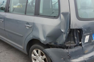 Plage arriere VOLKSWAGEN TOURAN 1