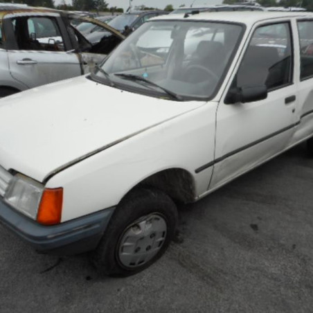 Leve vitre mecanique avant droit PEUGEOT 205