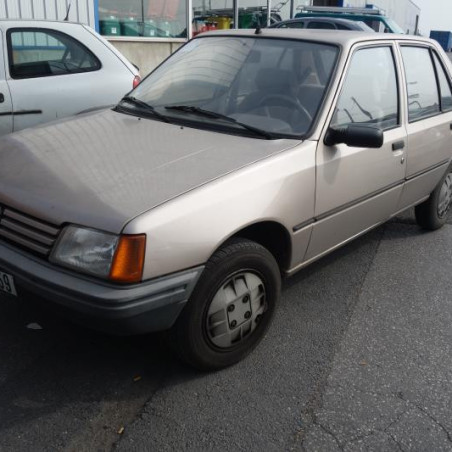 Calandre PEUGEOT 205