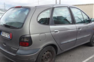 Calandre RENAULT SCENIC 1