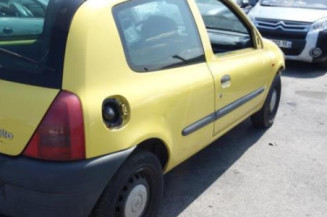 Pare choc arriere RENAULT CLIO 2