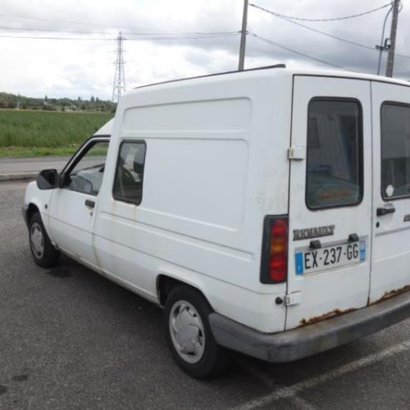 Boitier de prechauffage RENAULT EXPRESS Photo n°8