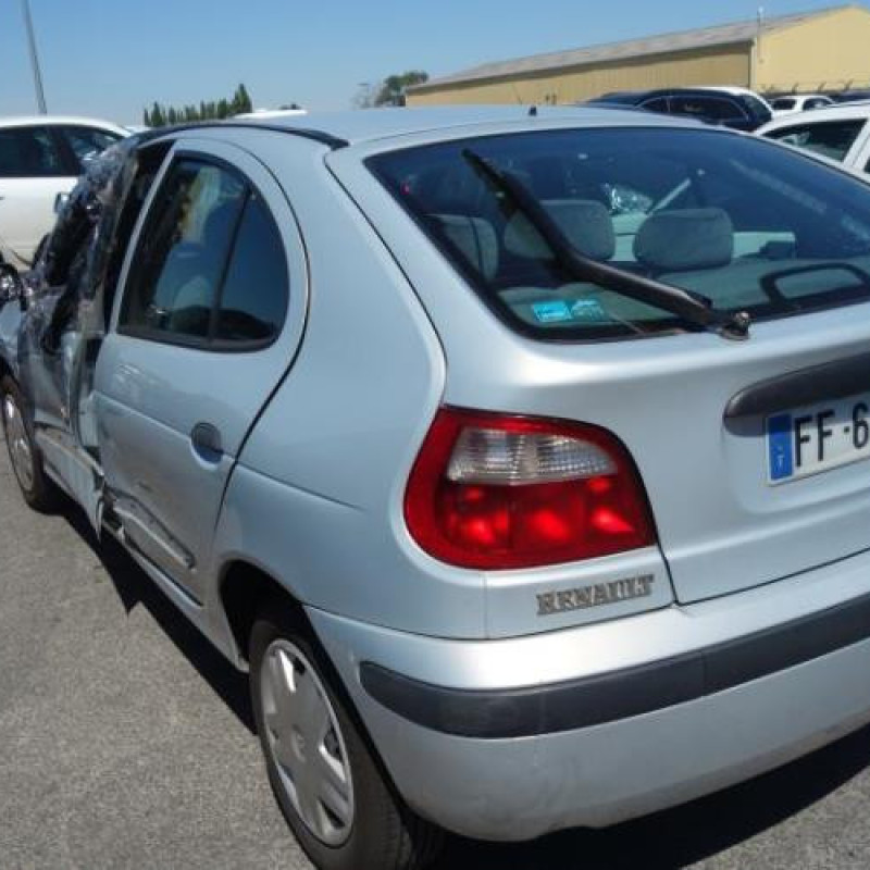 Ceinture arriere centrale RENAULT MEGANE 1 Photo n°7