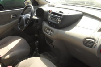 Calandre NISSAN ALMERA TINO