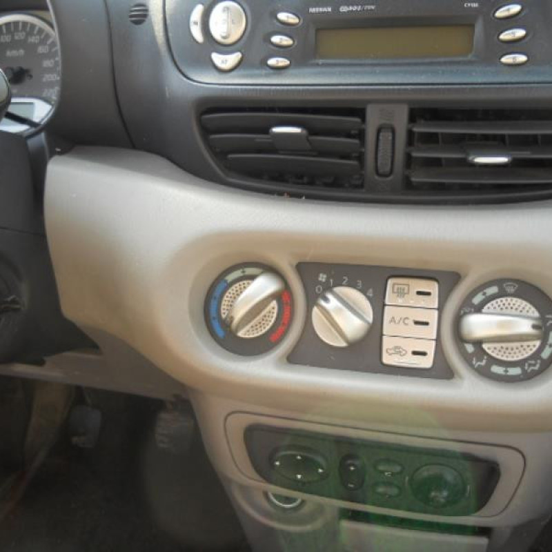 Calandre NISSAN ALMERA TINO Photo n°7