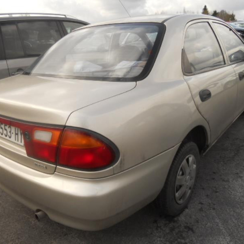 Pare choc arriere MAZDA 323 5 Photo n°5