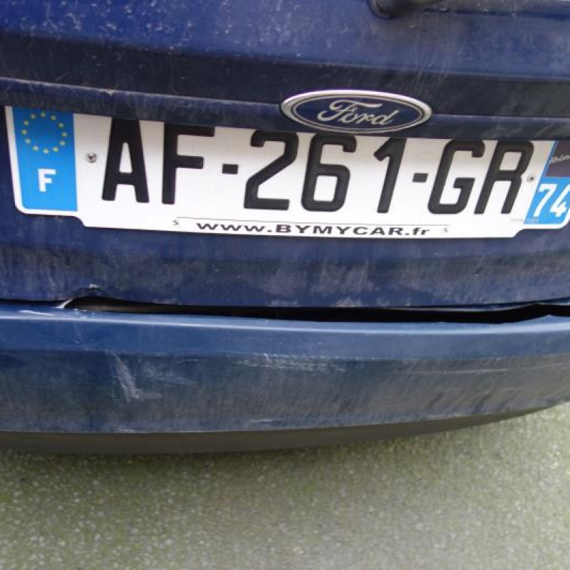 Attache ceinture avant gauche FORD FIESTA 6 Photo n°8